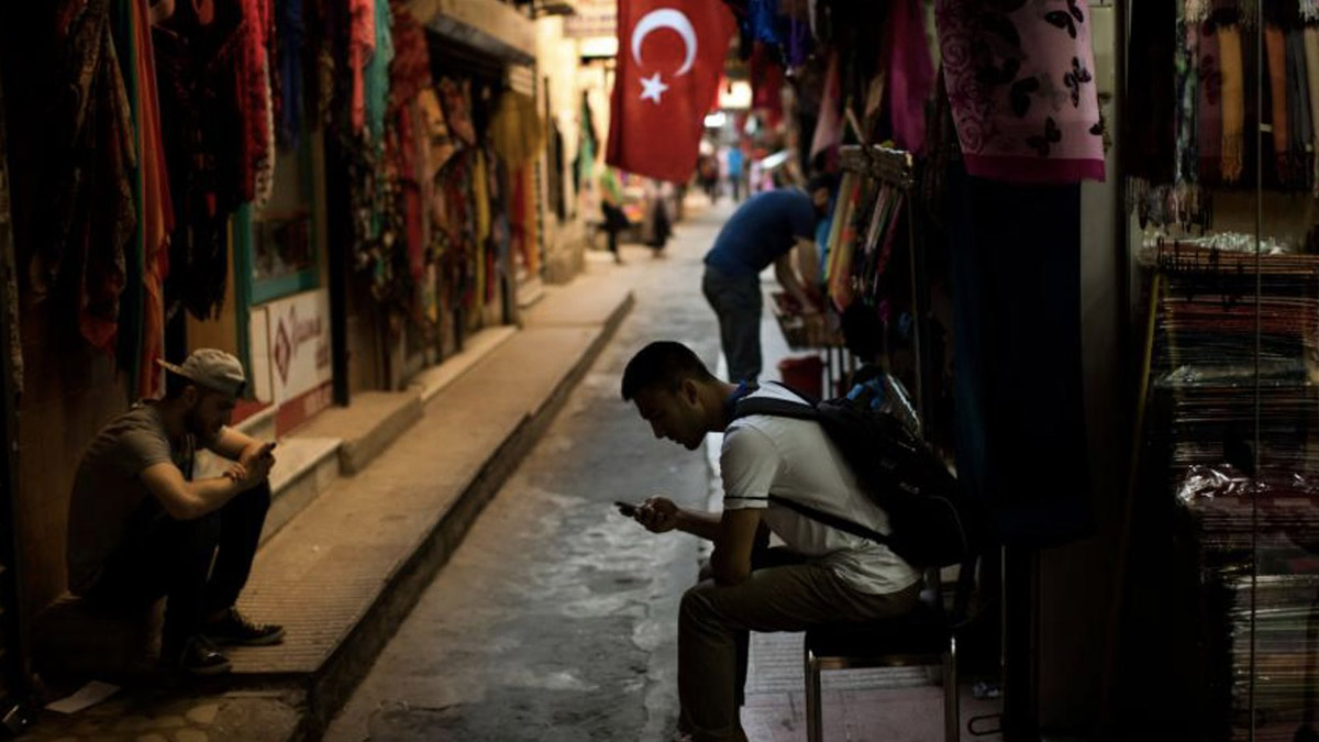 İş yapamaz hale gelen esnaf, yeterli destek alamamaktan dertli