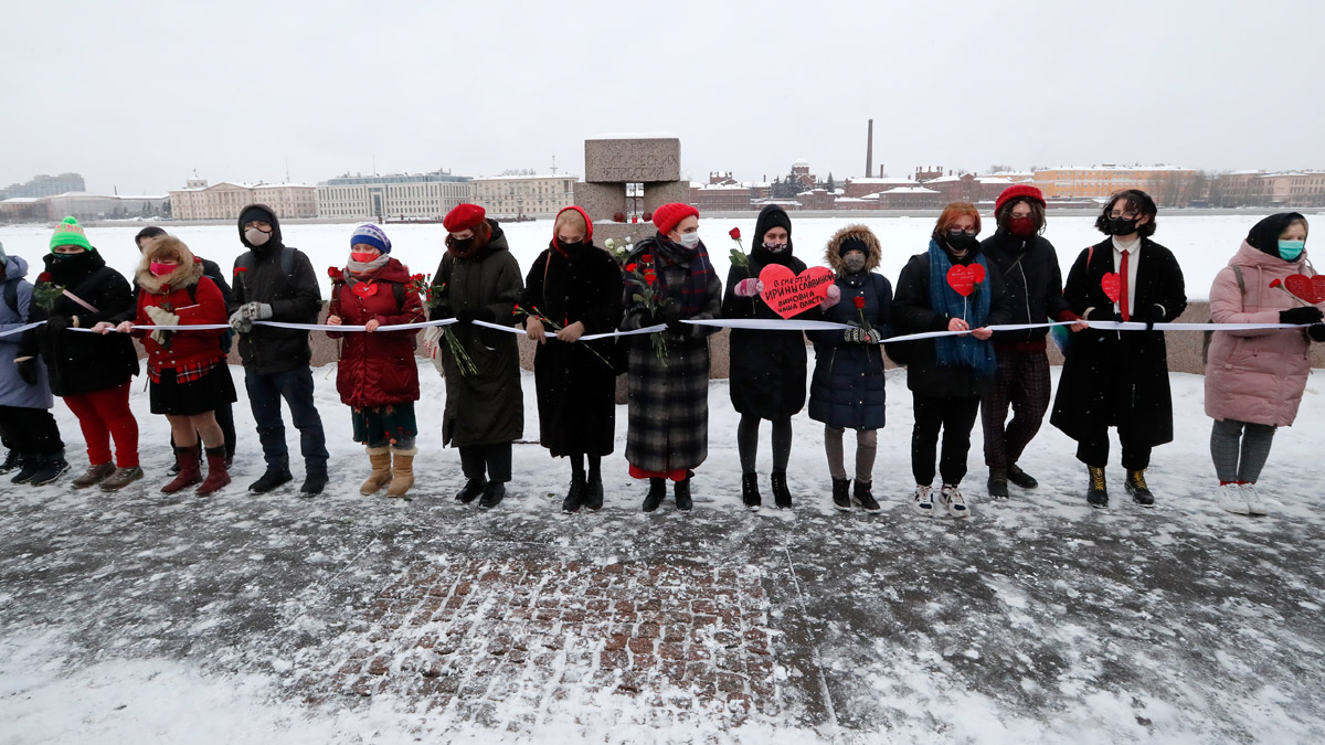 Navalnıy destekçileri Sevgililer Günü’nde de sokağa döküldü