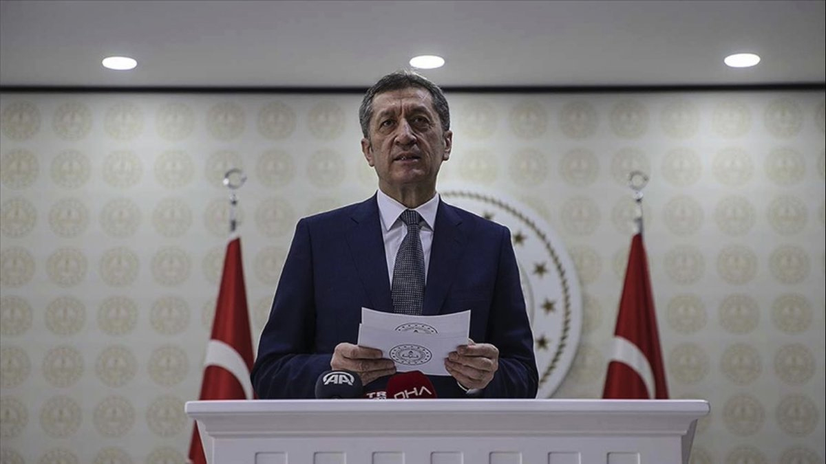 Bakan Ziya Selçuk tarihi açıkladı: Öğretmenlere aşı yapılacak