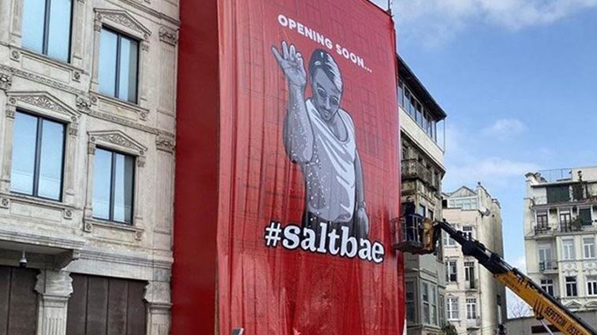 Tarihi binadaki Nusret posterine tepki: İBB harekete geçti