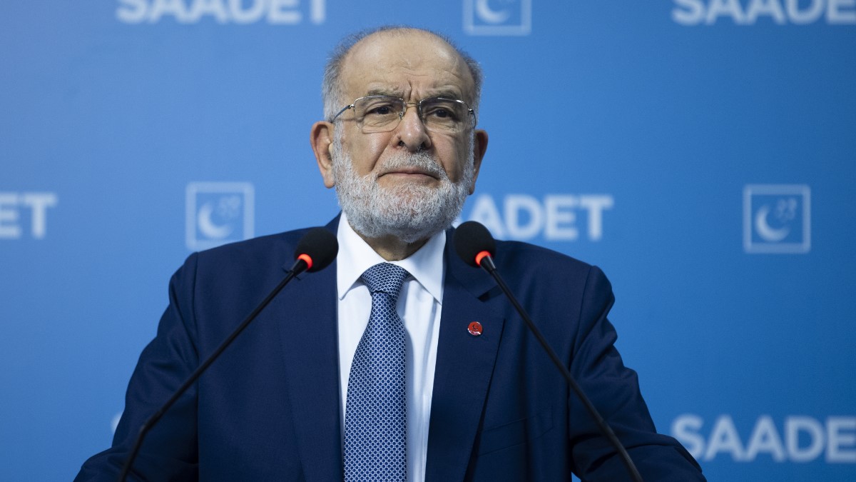 Son dakika! Karamollaoğlu: Erdoğan'ın şehit annesini aramasını bir şov olarak görüyorum