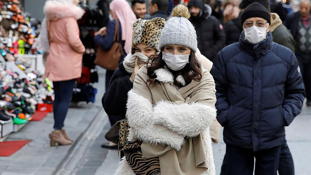 Maske konusunda kritik uyarı! Doğru kullanmadığınızda ağız ve dudaklarda...