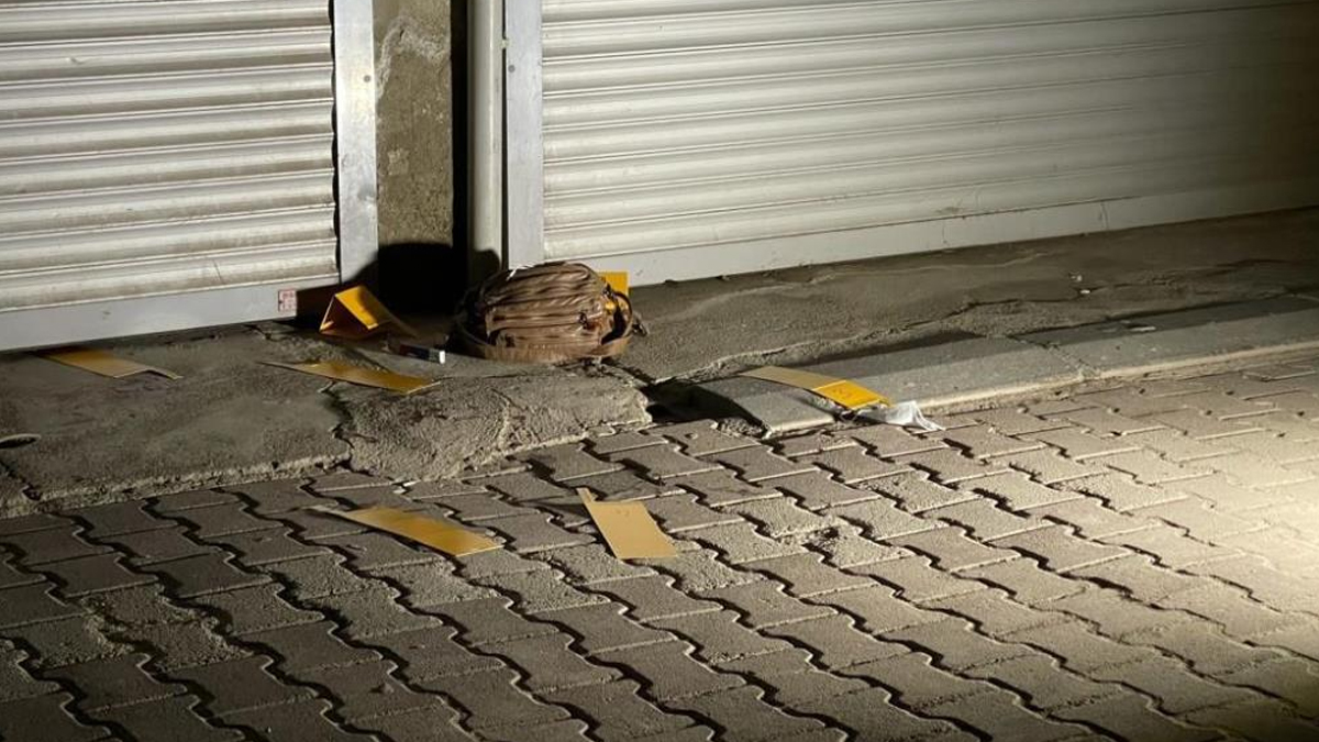 İzmir'de kadın cinayeti: Sokak ortasında bıçaklandı