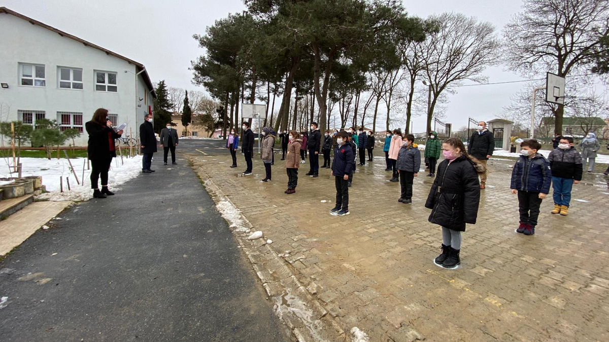 İstanbul'da gecikmeli yüz yüze eğitim mahalle ve köy okullarında başladı
