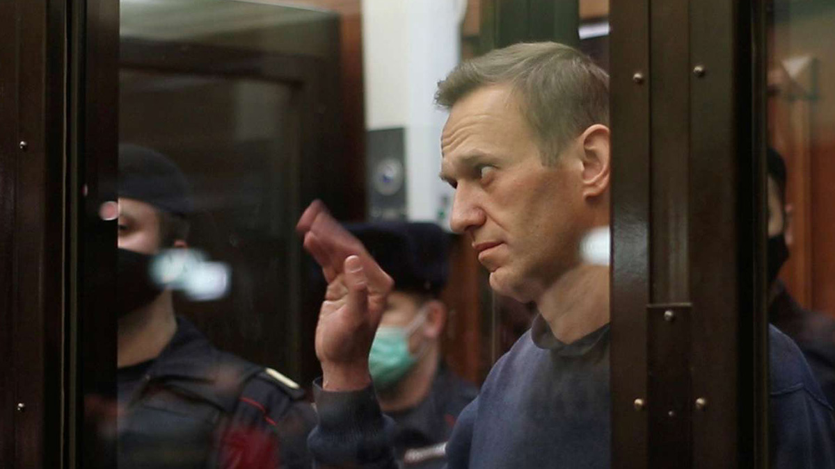 Rus Muhalif Navalnıy Mahkeme Başkanı'na 'Beni serbest bıraksan iyi olur' diye seslendi