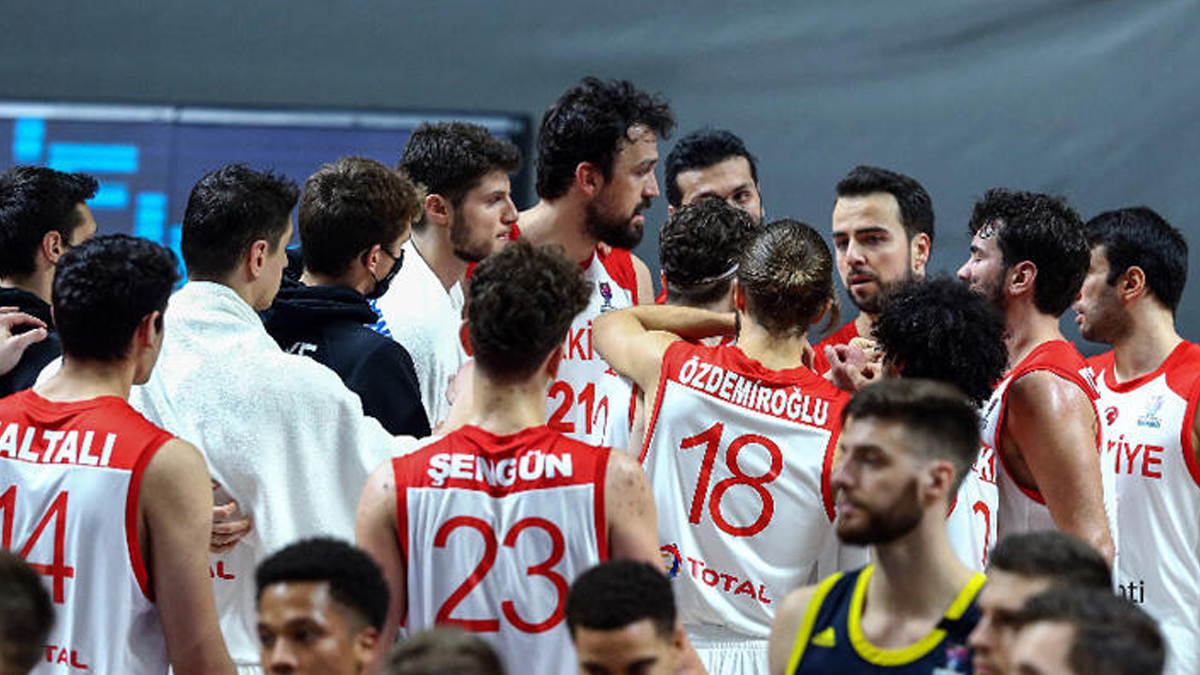 12 Dev Adam EuroBasket'e katılmaya hak kazandı