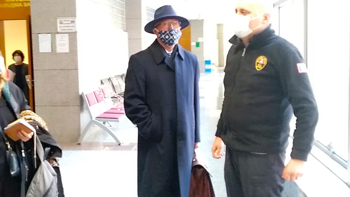 Erol Mütercimler imam hatiplilere yönelik sözleri nedeniyle hakim karşısındaydı