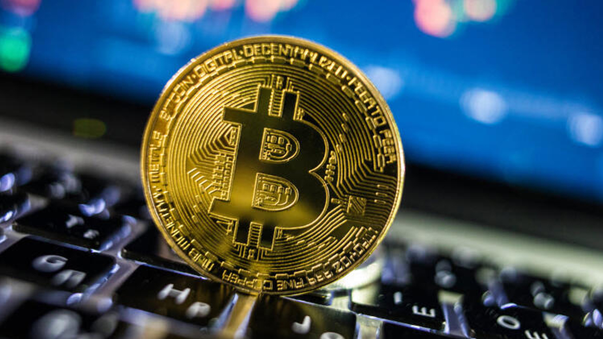 Rekor üstüne rekor kıran Bitcoin'de sert düşüş