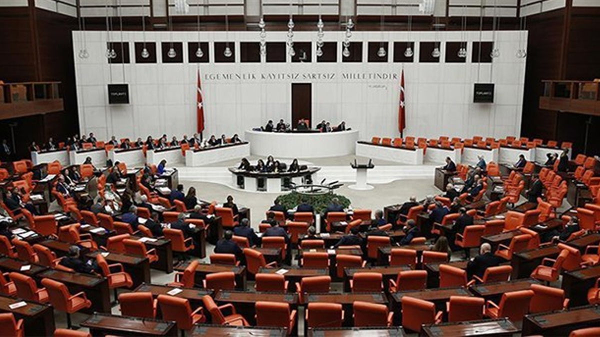 HDP'li vekillerin fezlekeleri Meclis'e ulaştı