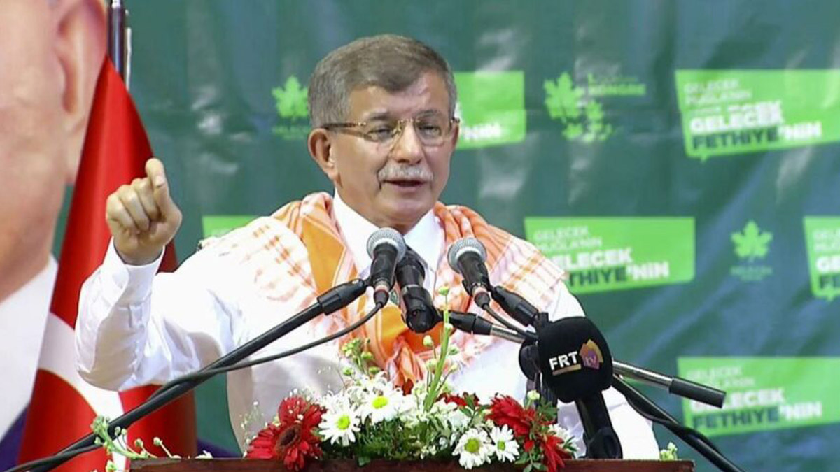 Davutoğlu'ndan Erdoğan'a 'Albayrak' tepkisi: Derdimiz Türkiye’yi iflas ettiren Bakan'la