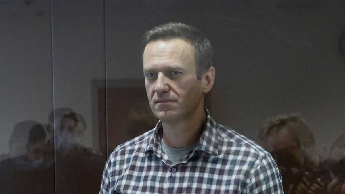 Af Örgütü, Navalnıy'ın statüsünü kaldırdı