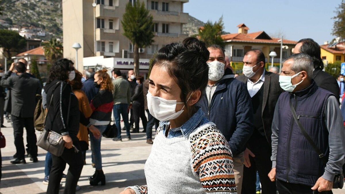 Canlı derste öğretmene dayak: '3 araba dolusu insandan dayak yedik'