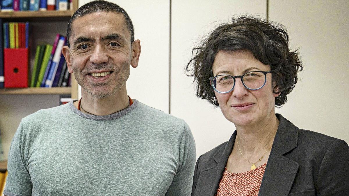 Almanya'dan Uğur Şahin ve Özlem Türeci'ye liyakat nişanı