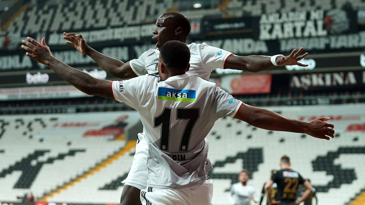 Beşiktaş'ta Larin’in rakibi Aboubakar