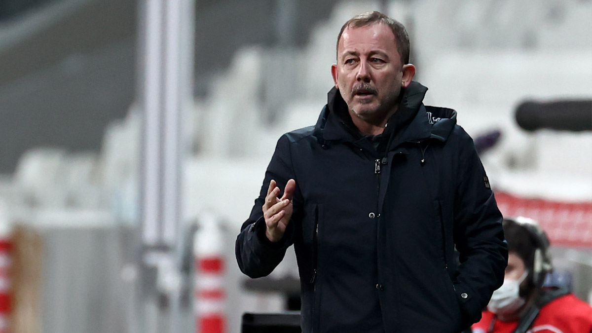 Sergen Yalçın: İnşallah emin adımlarla yolumuza devam  edeceğiz