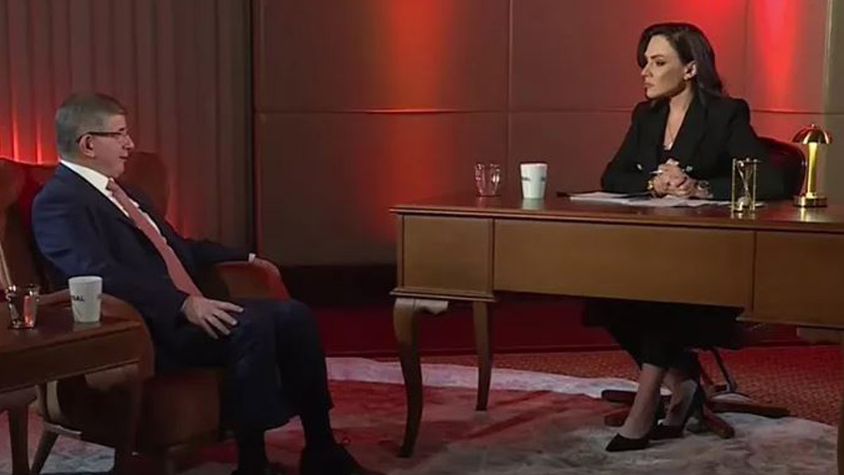 Davutoğlu: Partilerin kapatılmasına karşıyım