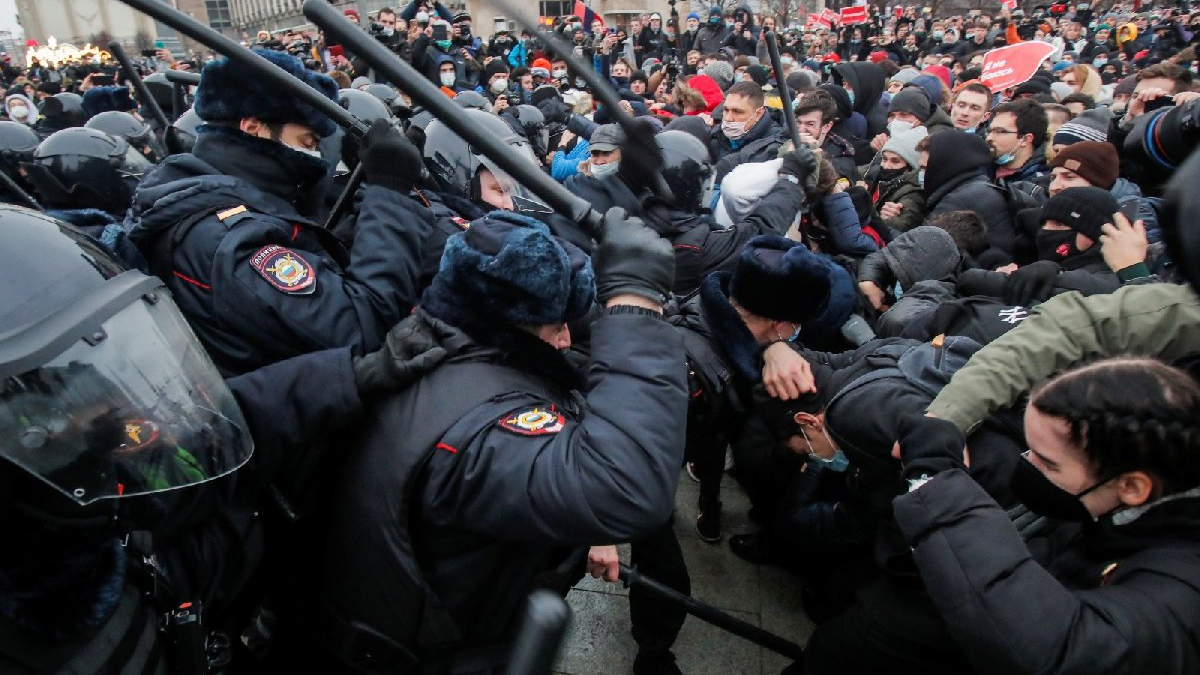 Rusya'da Navalnıy protestoları kanun değişikliğine neden oldu