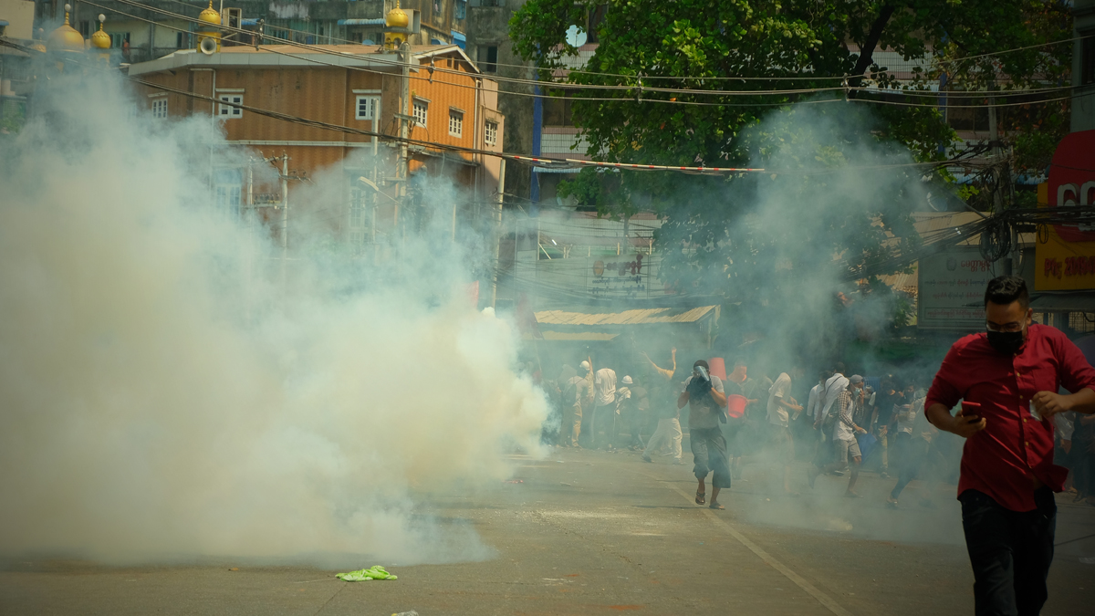 Myanmar'da silah sesleri kesilmiyor