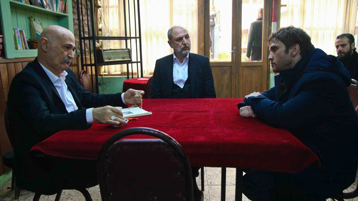 Çukur'da Yamaç'tan Cumaali Amca'ya rest: Ben bu mahalleyi eski haline çevireceğim!