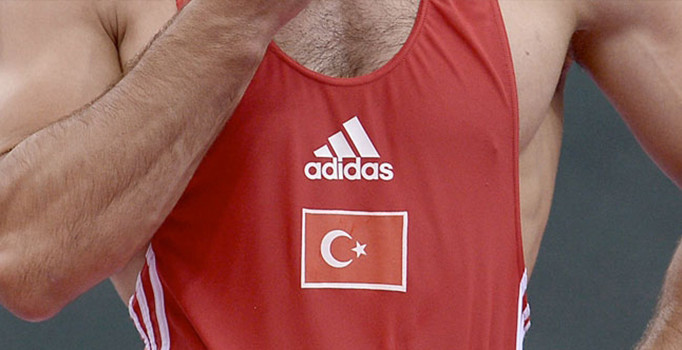 Milli sporculardan çifte madalya