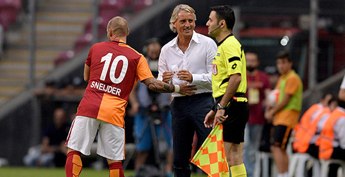 Sneijder Inter'e geri dönmek mi istiyor?
