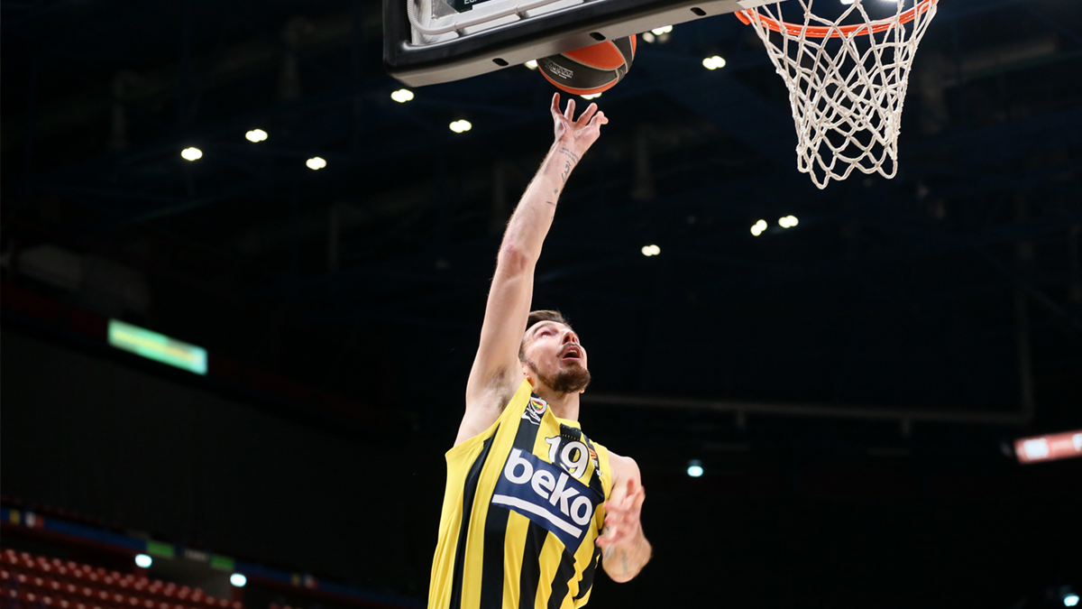Fenerbahçe Beko, Olimpia Milano'yu deplasmanda devirdi: 92-100
