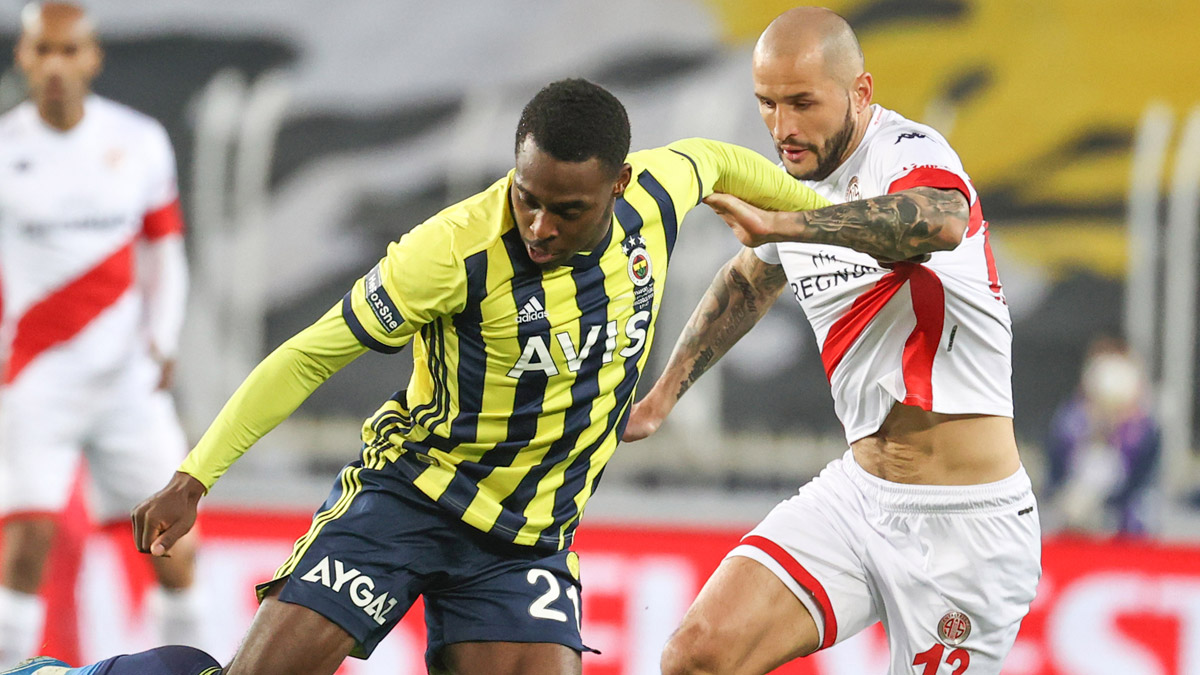 Kadıköy'de kazanan çıkmadı! Antalyaspor'un yenilmezlik serisi 12 maça çıktı