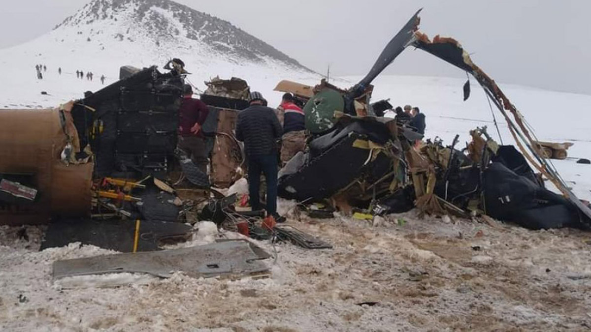 Bitlis'ten kahreden haber! Helikopter kazasında çok sayıda asker şehit oldu