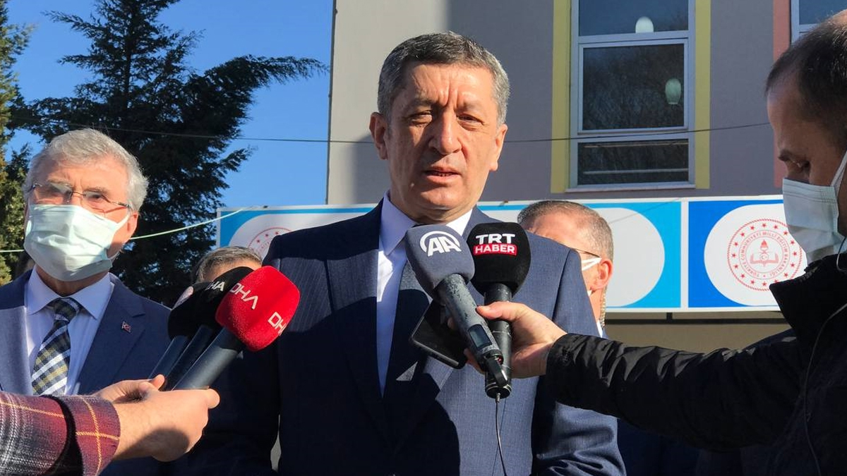 Bakan Selçuk: Şehirlerin aldıkları mesafeye göre değişkenlik olacak