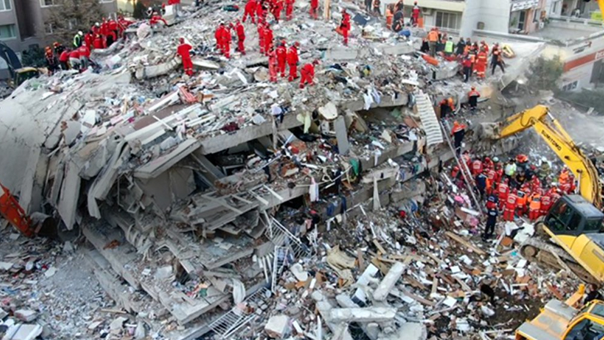 6.6'lik depremden sonra 900 artçı sarsıntı oldu diyerek uyardı! İzmir için tehlike hala geçmedi