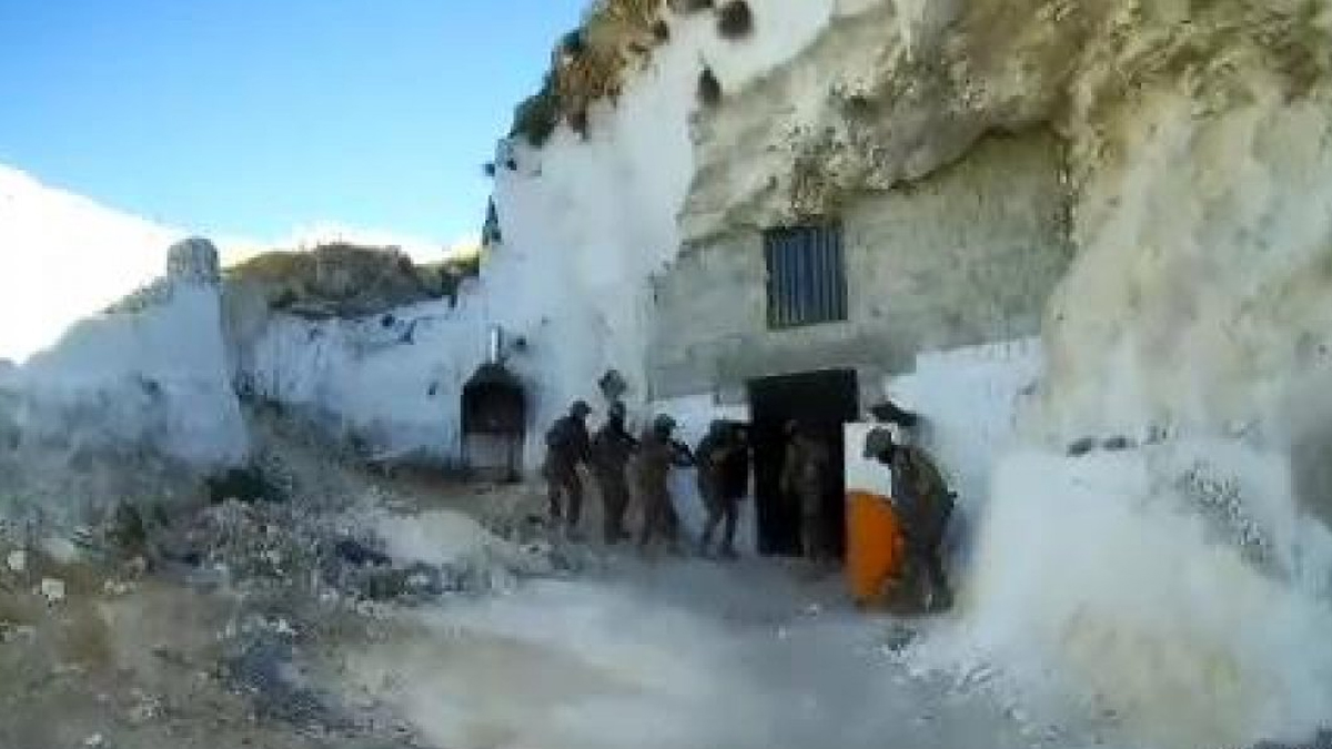 Dronlu baskında şoke eden görüntüler! Şanlıurfa'da mağara baskınında 29 gözaltı