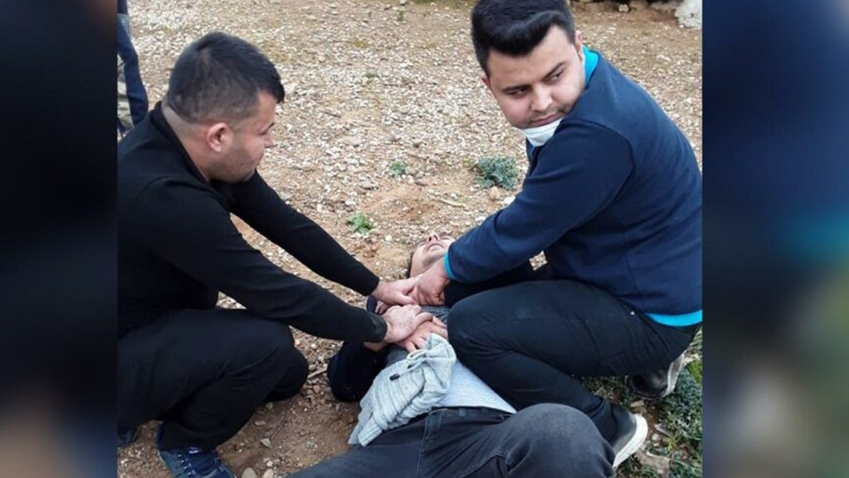 Antalya'da yürek yakan görüntü: Aç kaldığı için ekmek çaldı