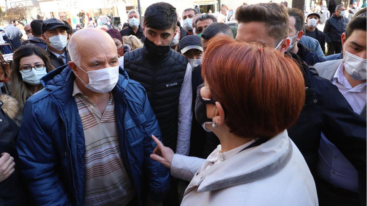 Merak Akşener'den esnafa destek