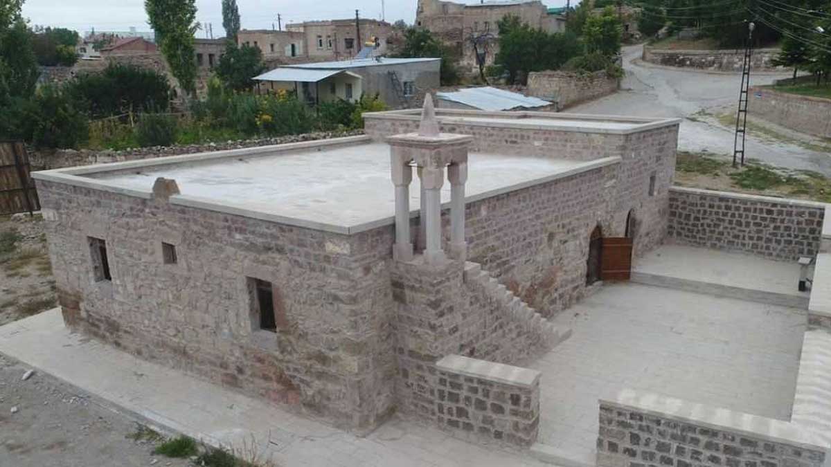 8 asırlık cami yeniden ibadete açıldı