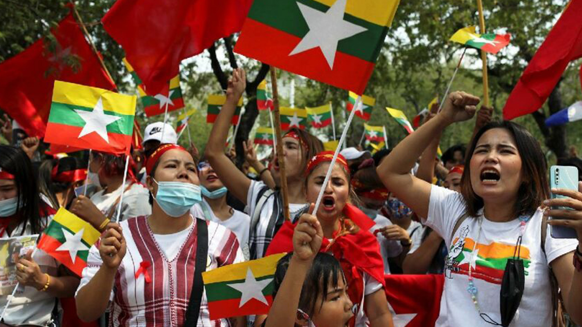 Londra Büyükelçisi darbe karşıtı söylemleri nedeniyle geri çağrıldı