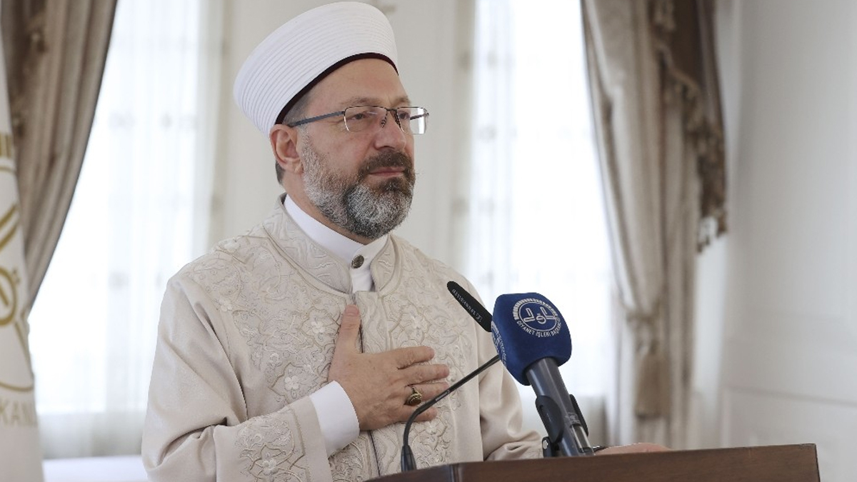 Koronaya yakalanan Diyanet İşleri Başkanı Erbaş hastaneye kaldırıldı