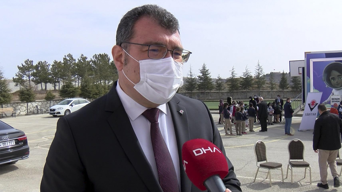 TÜBİTAK Başkanı Mandal: Yerli aşı, mutant virüse karşı etkili olacak