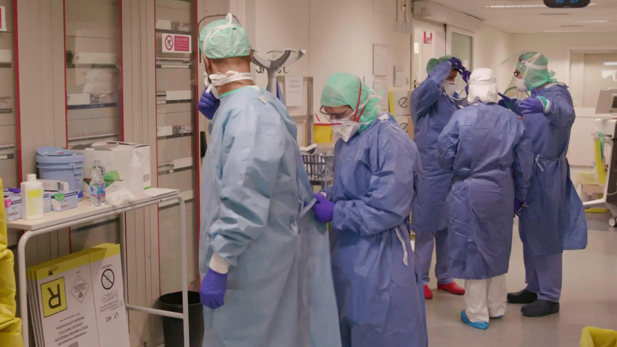 İtalya'da hastaneler alarm veriyor! Tüm ülke kırmızı bölge ilan edilecek