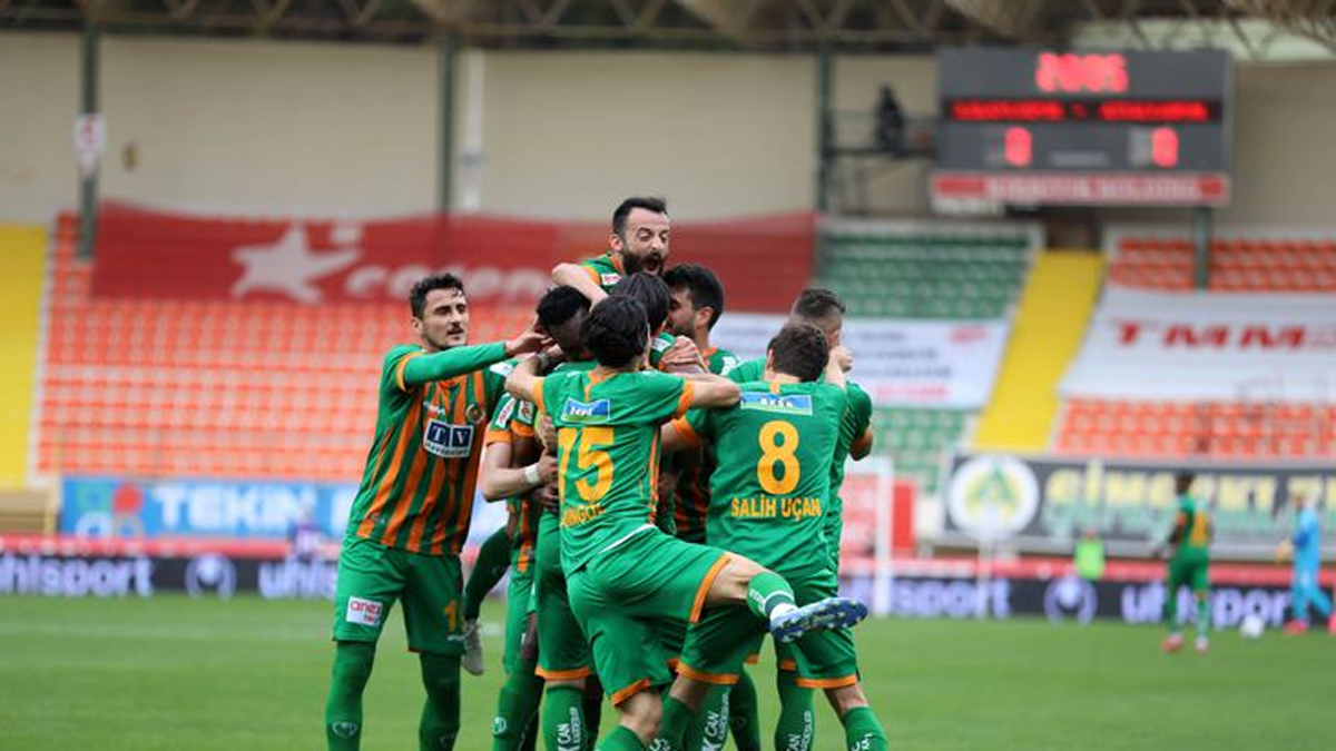 Akdeniz derbisinde kazanan Alanyaspor