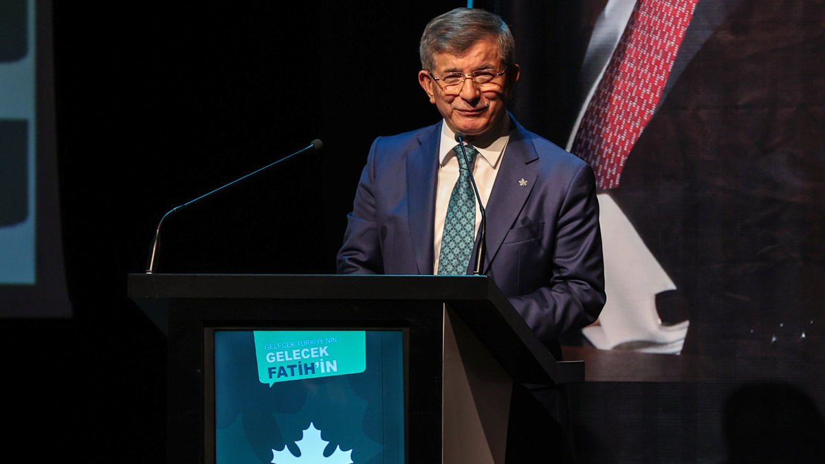 Davutoğlu: Dertleri terörle mücadele değil, korku iklimi yaymak