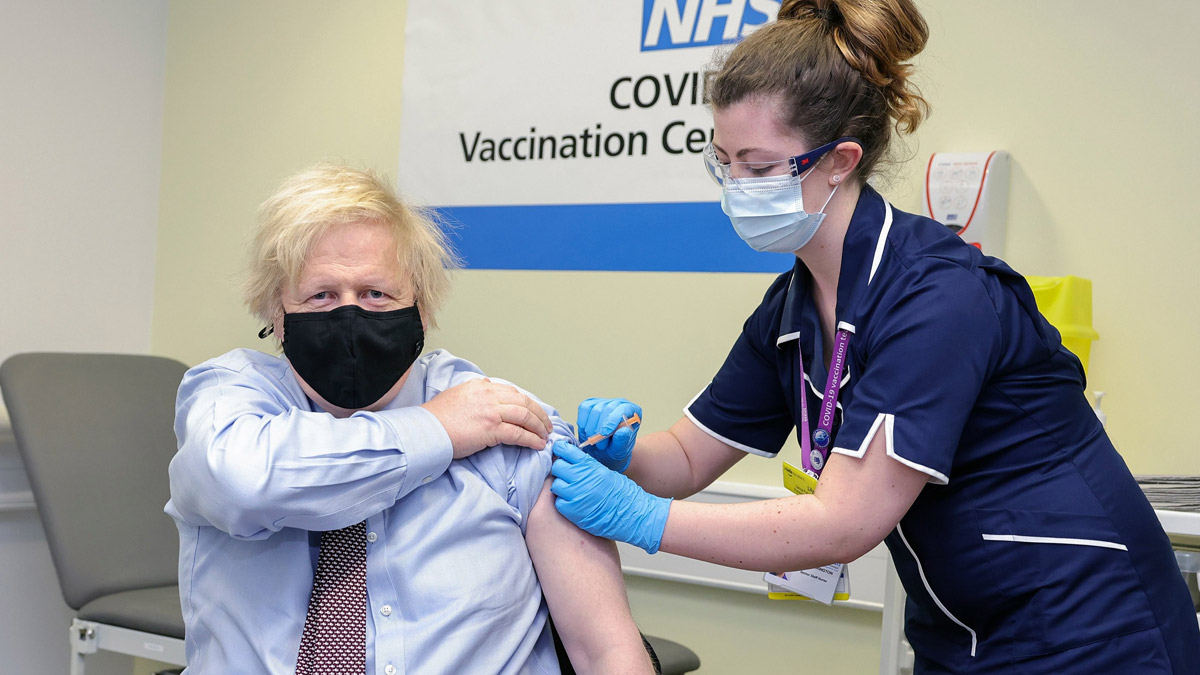 Johnson, AstraZeneca aşısı oldu