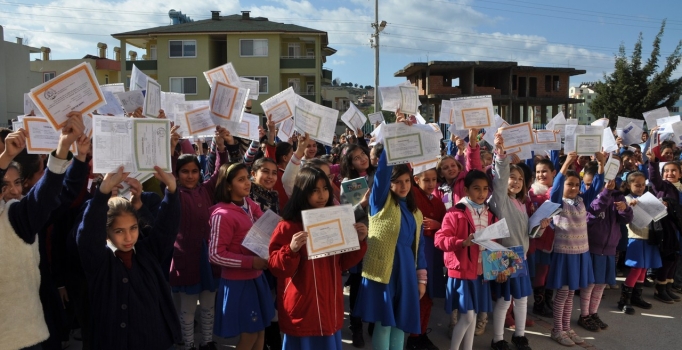 17 milyon öğrenci karne alıyor