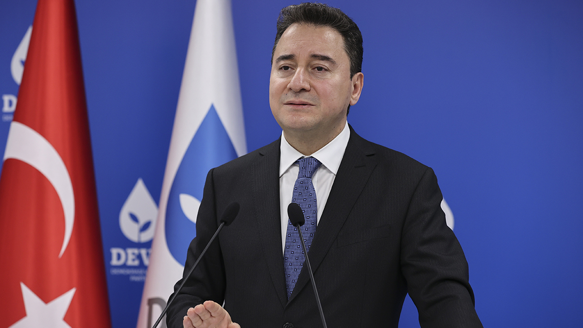 Babacan: Merkez'in açıklamalarının değeri sıfır