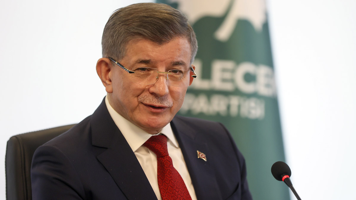 Davutoğlu'ndan iktidara: Önce hazine garantilerini TL'ye çevirin