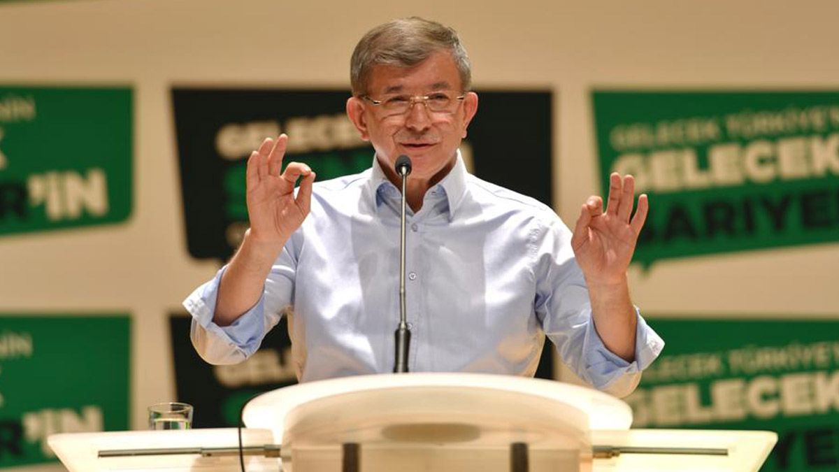 Davutoğlu'ndan Bahçeli'nin AYM çıkışına tepki