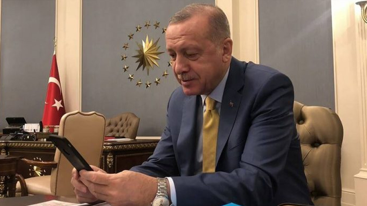 Cumhurbaşkanı Erdoğan A Milli Takım'ı telefonla tebrik etti