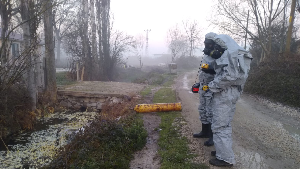 Sakarya'da 'kimyasal gaz' paniği: 2’si polis 12 kişi zehirlendi