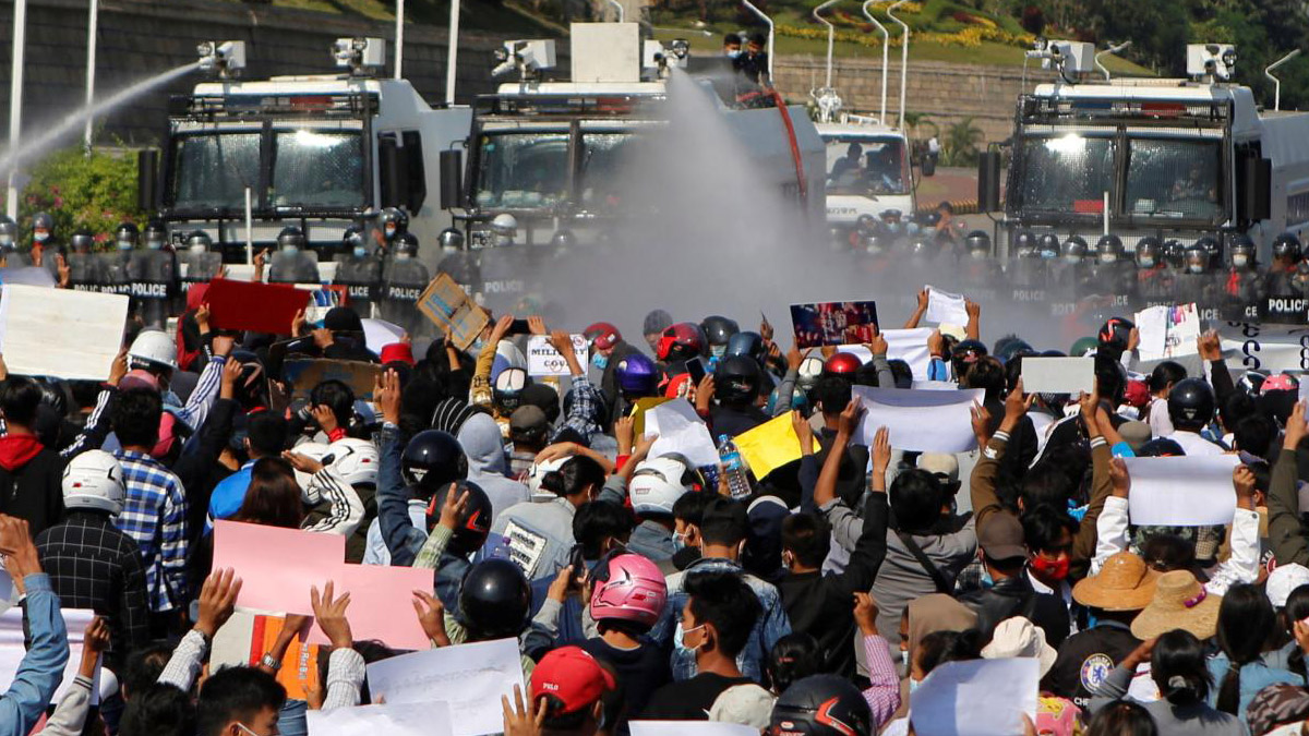 Son dakika! ABD, Myanmar ile ticari ilişkileri askıya aldı