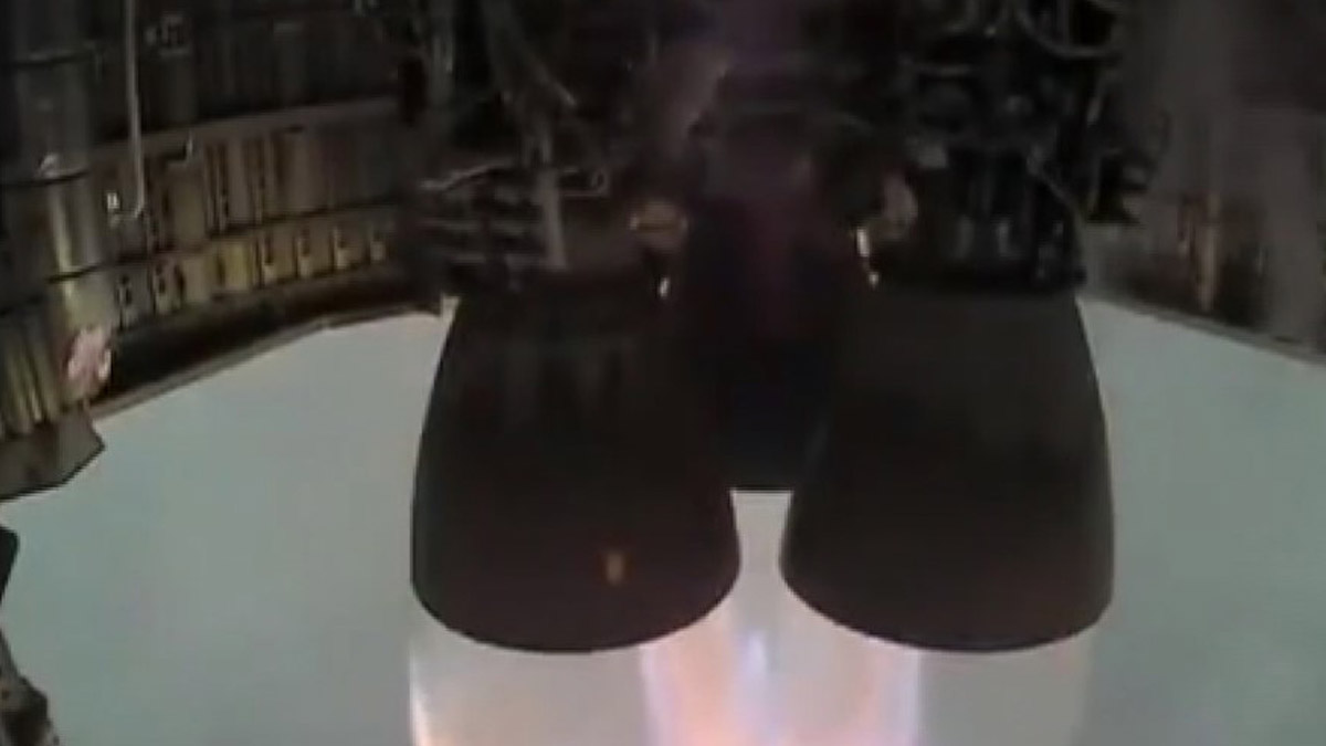 SpaceX'in uzay aracı iniş sırasında infilak etti