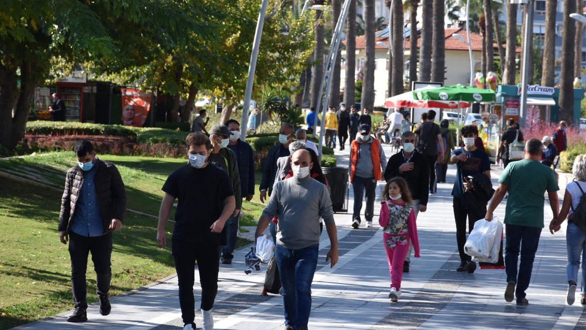 Uzmanlardan alerjisi olanlara koronavirüs uyarısı: Gerekmedikçe dışarı çıkmayın